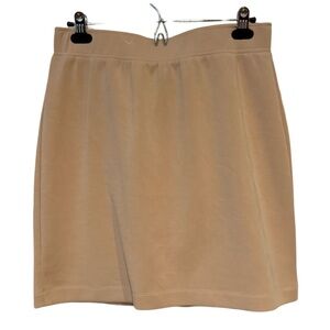 Buttery Soft Beige Tan Cable and Gage Sport Pull On Mini Skirt Elastic Waist